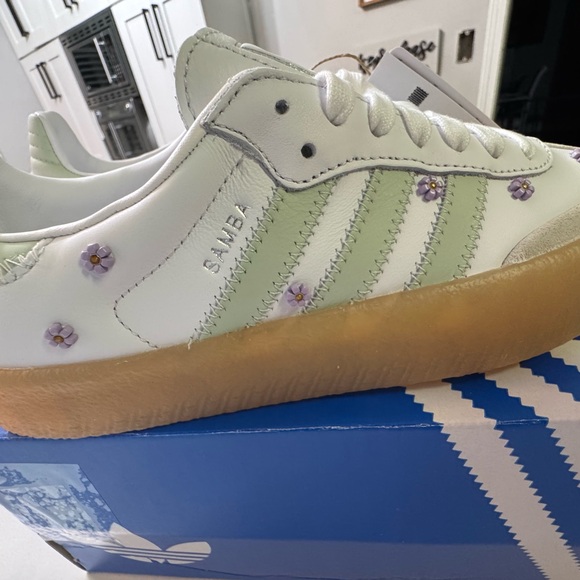 Adidas Samba NIB White w/ Mint Stripes with Gum Sole Size 7W - Picture 8 of 16
